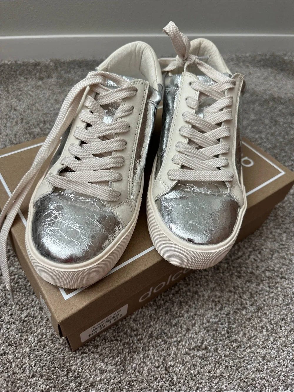 Dolce Vita shiny metallic